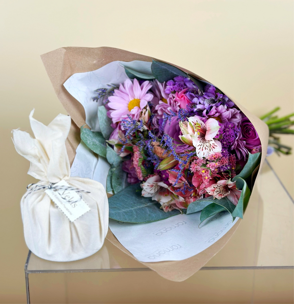 ¡Nuestras flores o plantas son ideales para sorprender y fidelizar a tu colaborador interno y externo!
