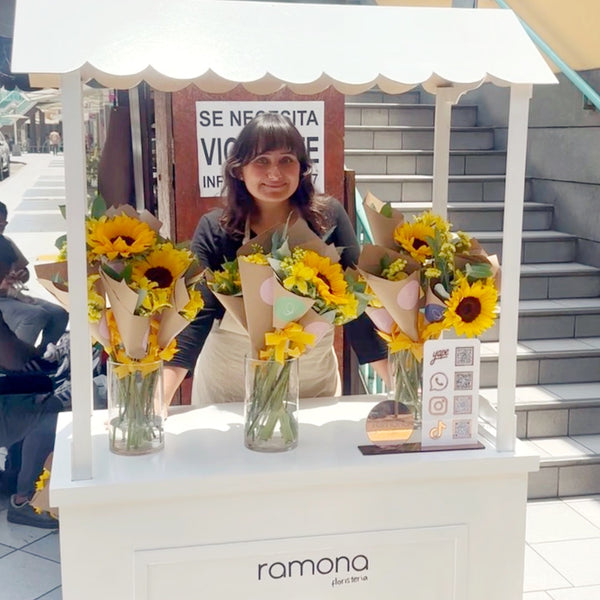 Llevamos las flores a ti para que sorprendas en tus eventos ya sea baby shower, despedidas o inclusive si deseas crear un taller