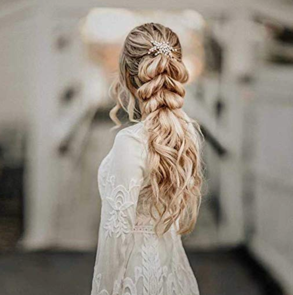 Tocado peineta con brillos dorados - Ramona Floristería 💐