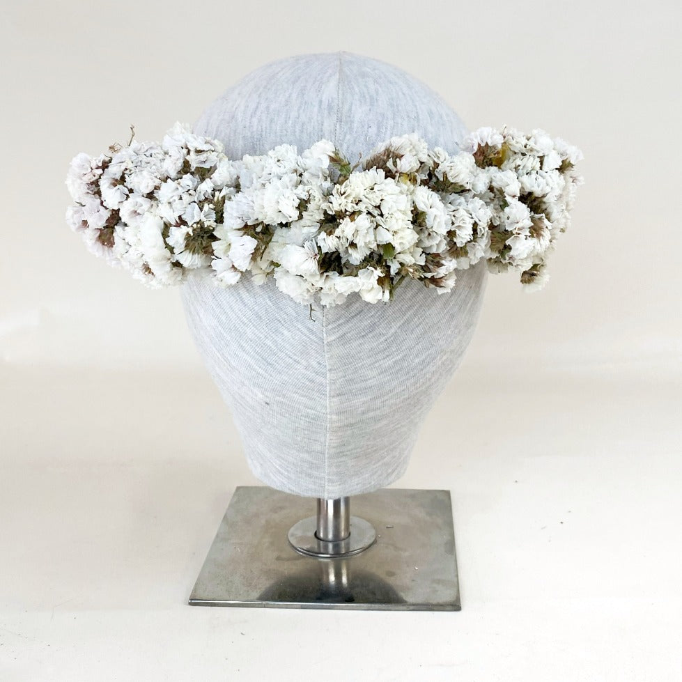 Tocado White - Ramona Floristería 💐